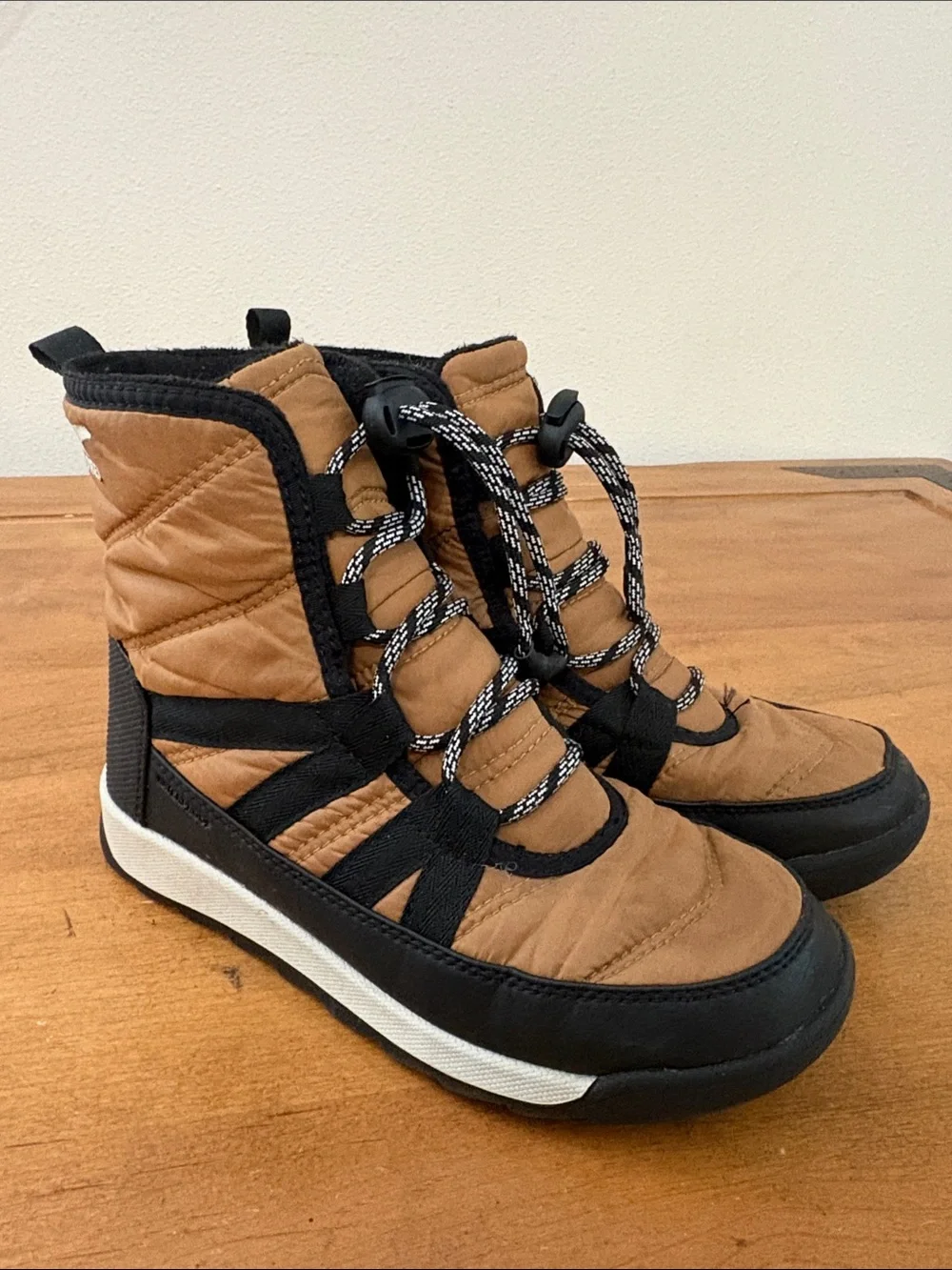 Sorel Snow Cinch Tie Boots Size 3